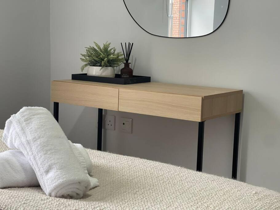 Trendy Apartment In Cardiff Free Parking ภายนอก รูปภาพ