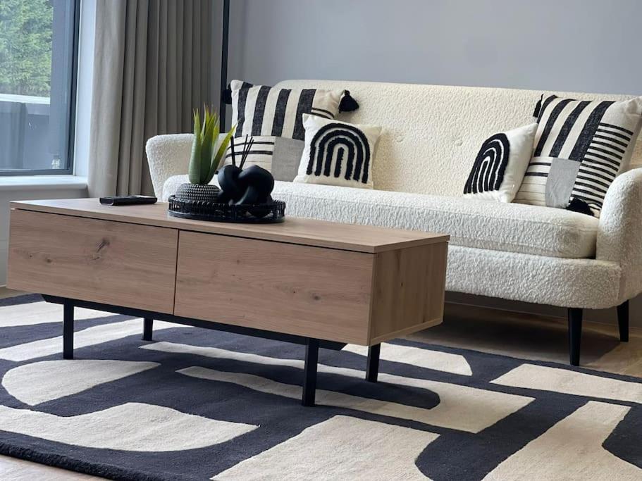 Trendy Apartment In Cardiff Free Parking ภายนอก รูปภาพ