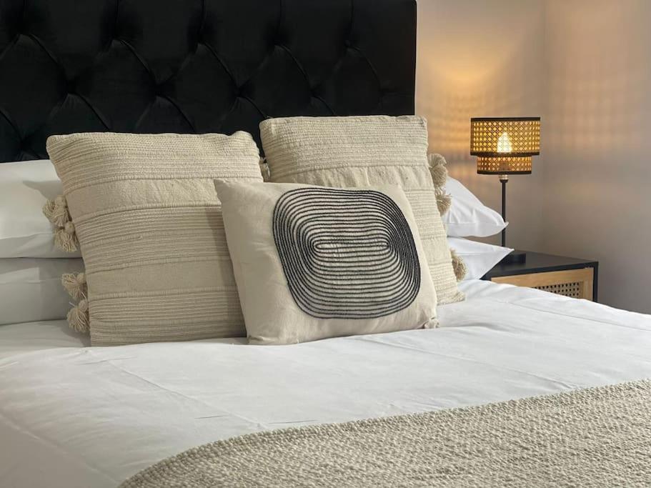 Trendy Apartment In Cardiff Free Parking ภายนอก รูปภาพ